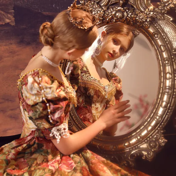 Najpiękniejsze / Ekskluzywne Średniowieczny Multi-Kolory Sukienki Wieczorowe 2024 Druk Kwiat Długie V-Szyja Ślub Urodziny Rękawy z Kapturkiem Princessa Sukienki Na Bal