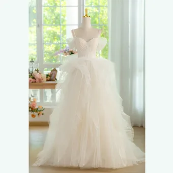 Charmant Beige Perlage Volants En Cascade Robe De Bal 2024 Robe Boule Bretelles Spaghetti Sans Manches Dos Nu Longue Promo Robe De Ceremonie