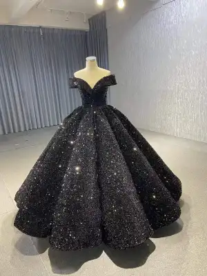 Sparkly Svart Paljett Quinceañera Ballkjoler 2026 Paljetter Formelle Kjoler Med Kappe Kryssede Stropper Lange Av Skulderen Ballkjole