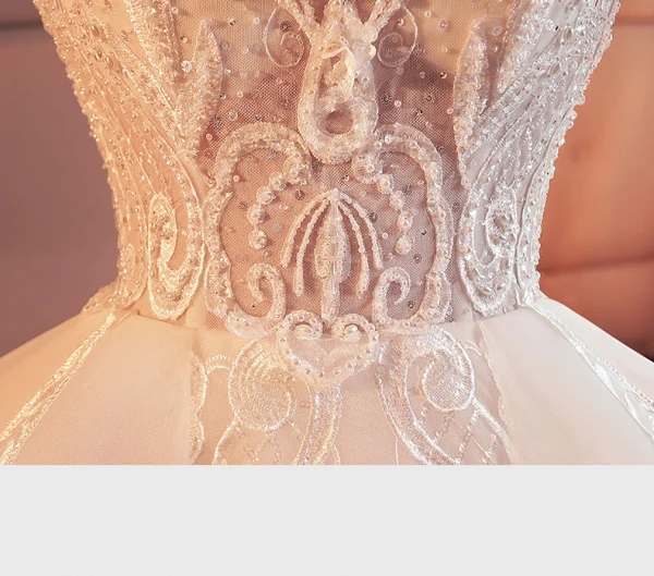 Étourdissant Ivoire Robe De Mariée 2017 Princesse Encolure Dégagée Manches Longues Appliques En Dentelle Fleur Perlage Perle Organza Chapel Train