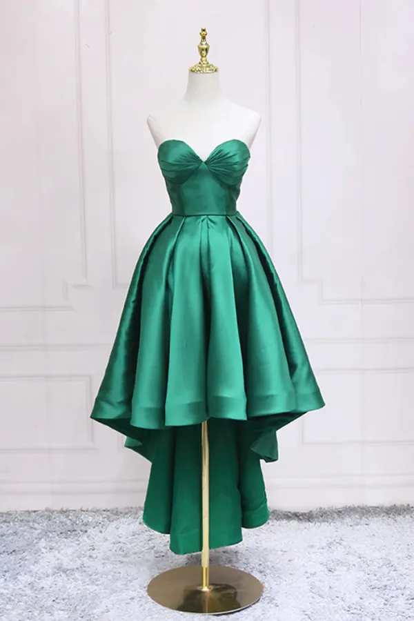 Sexy Green Satin Asymmetrical Cocktail Dresses 2024 A-Line / Princess Sleeveless Sweetheart Backless Cocktail Party