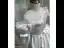 Élégant Ivoire Satin Mariage Robe Ceremonie Fille 2022 Robe Boule Encolure Dégagée Manches Courtes En Dentelle Fleur Ceinture Noeud Longue Robe Ceremonie Fille