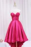 Sexy Fuchsia Satin Asymmetrisk Cocktailkjoler 2024 Prinsesse Kjæreste Uten Ermer Ryggløse Fest