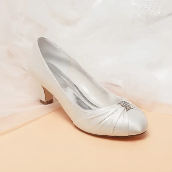 Elegant Ivory Wedding Shoes Rhinestone Bow 2024 6 cm Pumps Pointed Toe Stiletto Heels