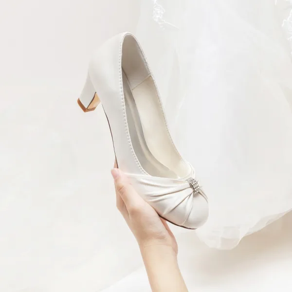 Elegant Ivory Wedding Shoes Rhinestone Bow 2024 6 cm Pumps Pointed Toe Stiletto Heels