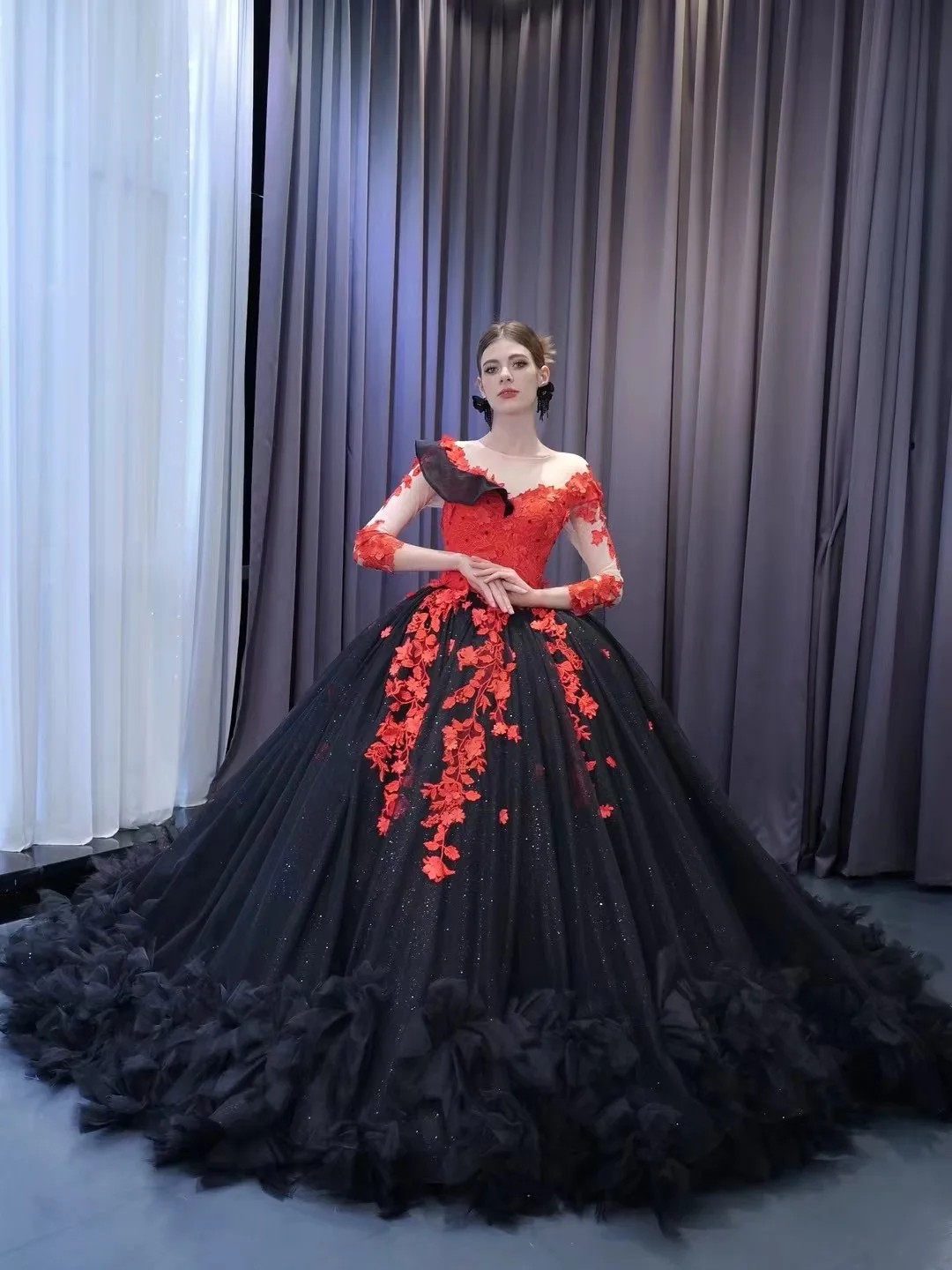 chinese dress ladies Black Strapless Glitter Prom Dress Red Rhinestone V-Neck main image 0