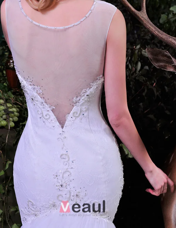 Robes De Tulle De Mariée Sirène Élégante Profonde Encolure En V Perles À Long Tailing Percé