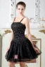 Fines Bretelles Perlage Noir Une Ligne Robe De Cocktail Courte