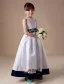 White Sleeveless Appliques Satin Flower Girl Dress
