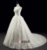 2015 Delicate Appliques Lace Beading Strapless Wedding dresses Bridal Gown