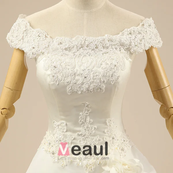 2015 Captivating Off The Shoulder Lace Appliques Beading Wedding Dress Bridal Gown