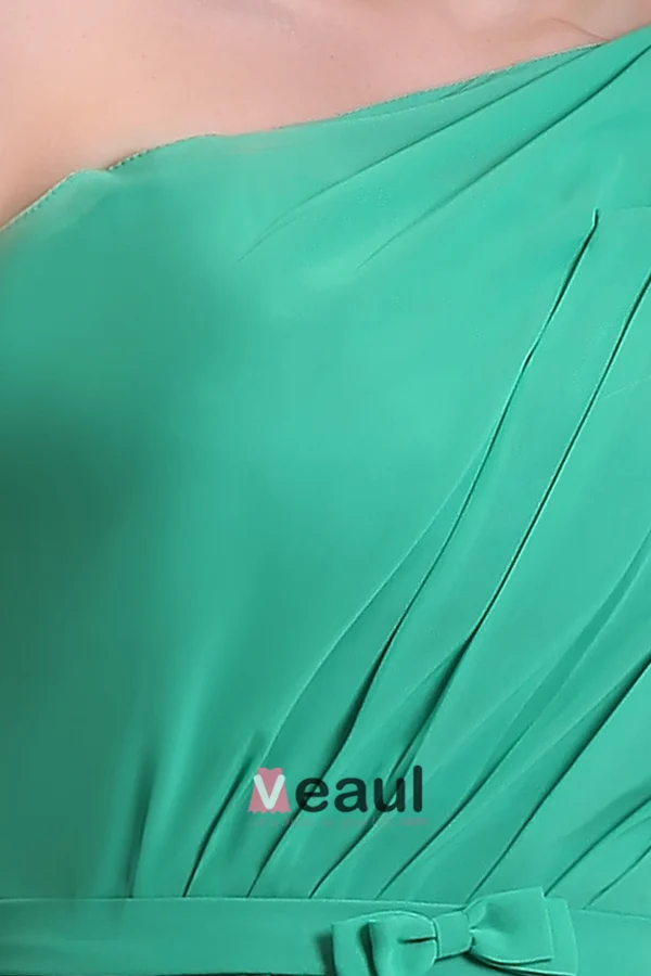 Robe De Demoiselle D'honneur Vert Genou Sightly Une Ligne