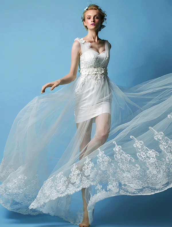 A Linje Skuldre Profilering Håndlagde Blomster Stranden Brudekjoler