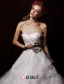 Une Ligne De Bretelles En Satin Volants Fleurs Ceinture En Cascade Robe De Mariée