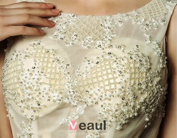 Mode & Élégante Robe De Mariée Robe De Dentelle De Perles Taffetas De Balle De Décolleté