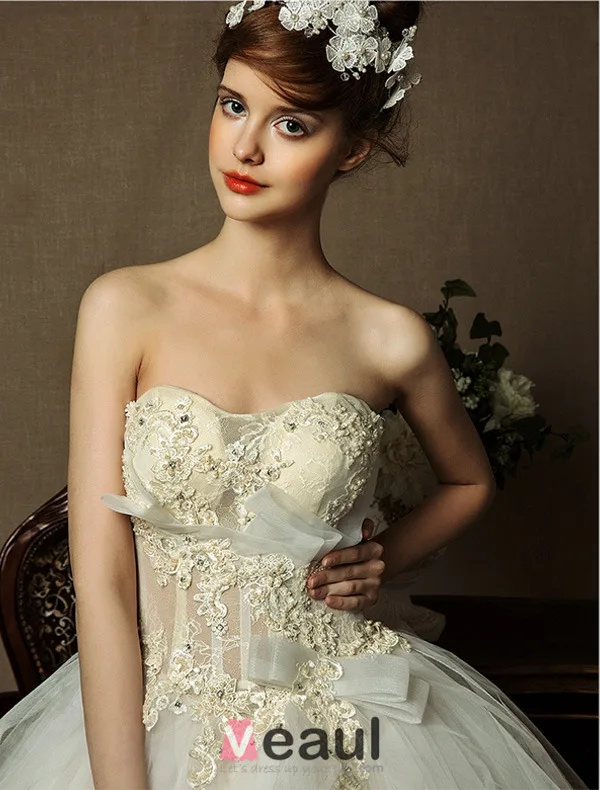 Percés Sweetheart Appliques De Perles Dentelle Robe De Mariée En Organza De Forage Tchèque