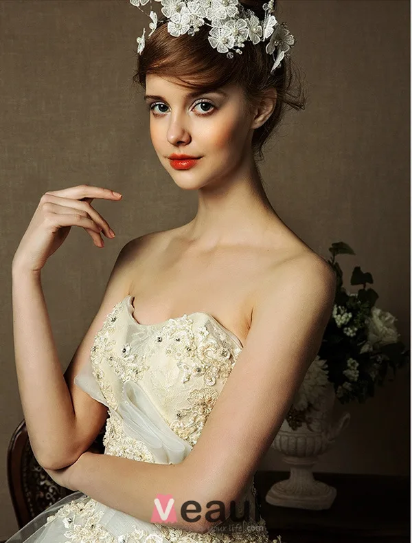 Percés Sweetheart Appliques De Perles Dentelle Robe De Mariée En Organza De Forage Tchèque
