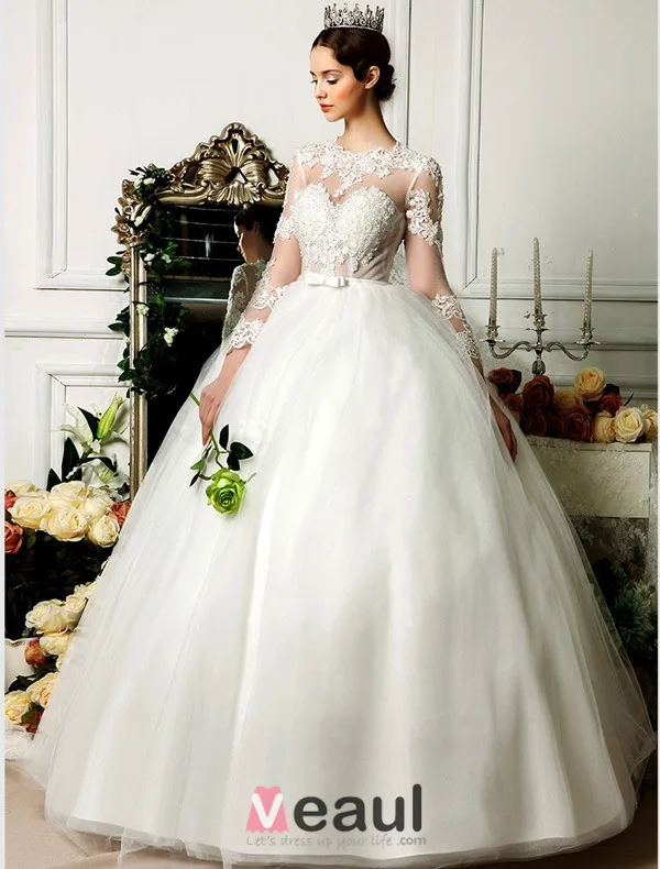 Épaules Percés Manches 3/4 Appliques De Dentelle Fleurs Robe De Mariée En Organza De Satin Ceinture