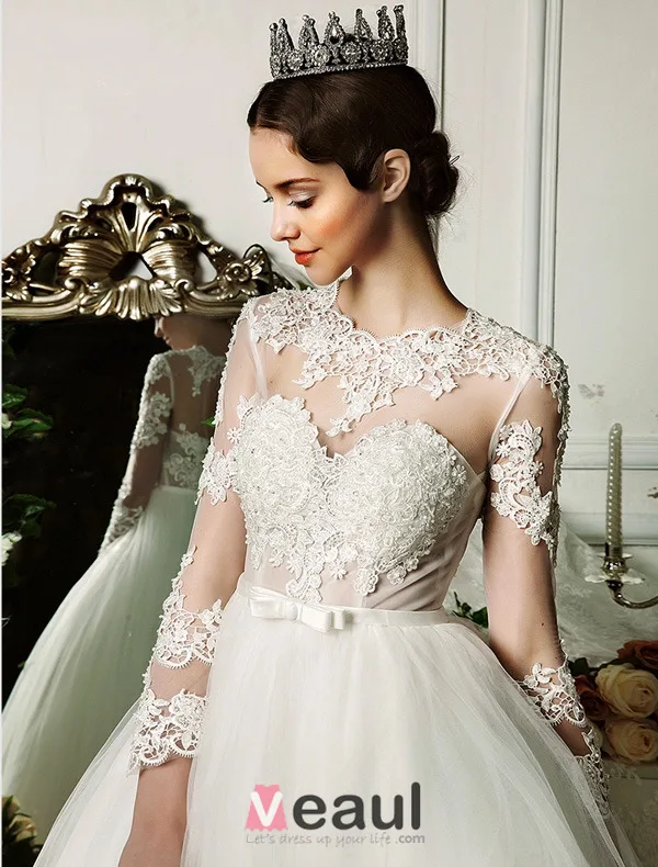 Épaules Percés Manches 3/4 Appliques De Dentelle Fleurs Robe De Mariée En Organza De Satin Ceinture