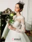 Épaules Percés Manches 3/4 Appliques De Dentelle Fleurs Robe De Mariée En Organza De Satin Ceinture