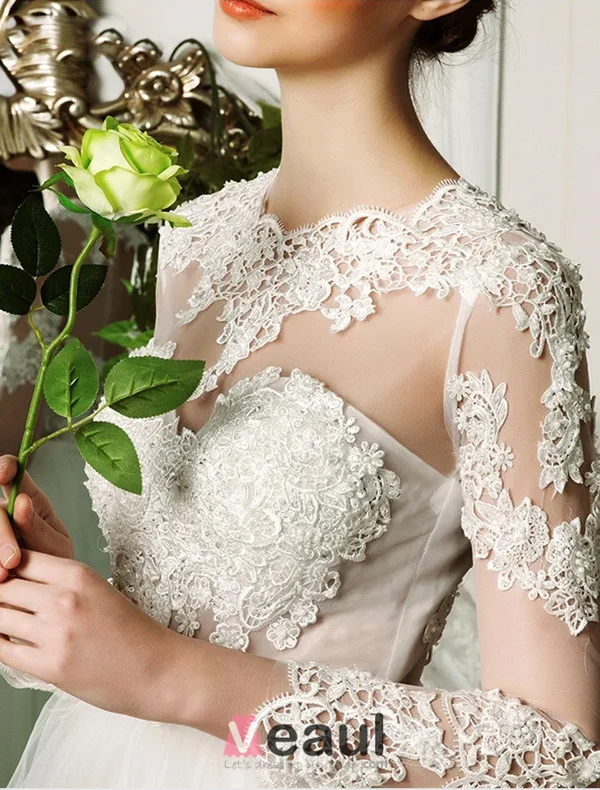 Épaules Percés Manches 3/4 Appliques De Dentelle Fleurs Robe De Mariée En Organza De Satin Ceinture