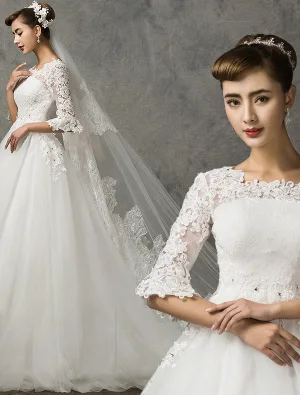 Une Ligne Épaules Princesse 1 2 Manches Robe De Mariée Brodée
