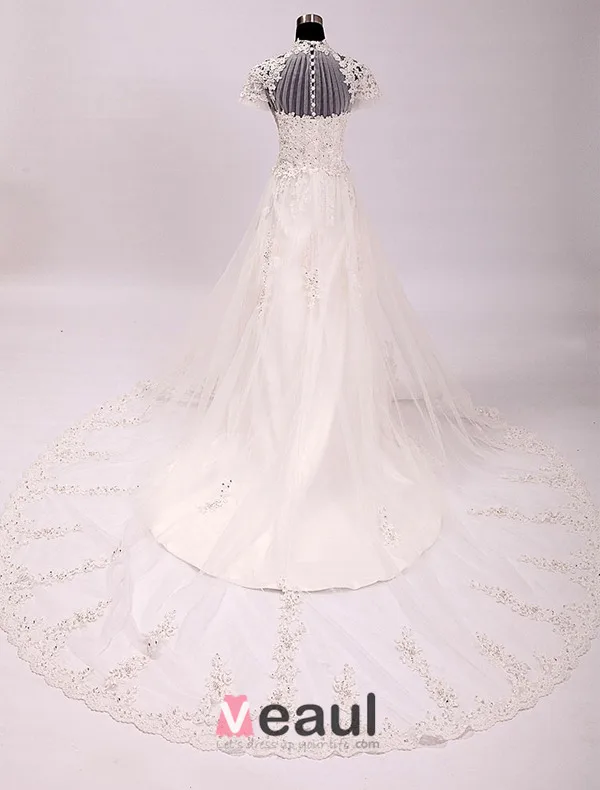 Vintage Palais Une Ligne Haute Cou Appliques De Perles Dentelle Robe De Mariée