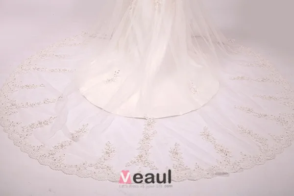 Vintage Palais Une Ligne Haute Cou Appliques De Perles Dentelle Robe De Mariée