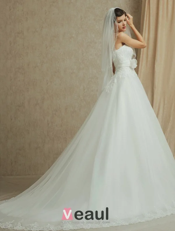 A-lijn Strapless Appliques Kant Bloem Sjerp Trouwjurken