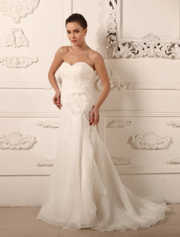 Sjarmerende A Line Kjæreste Blomst Enkel Brudekjoler