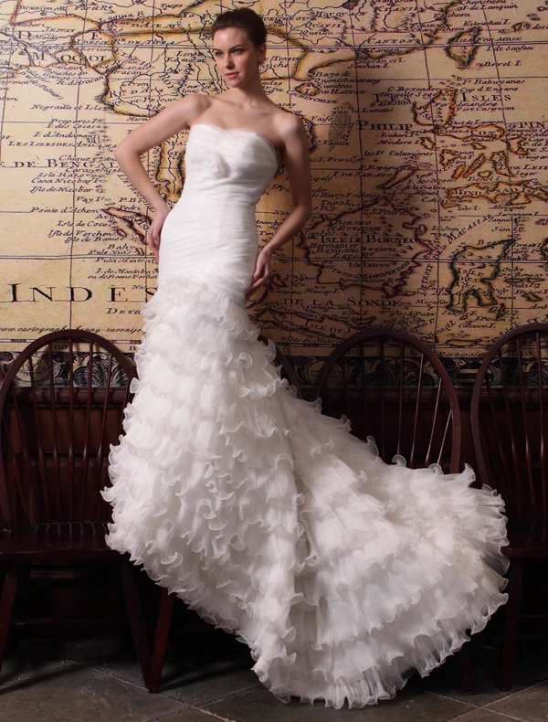 Trompet Havfrue Kapell Tog Organza Satin Brudekjole Med Brusende Volanger