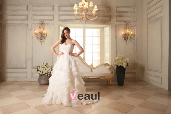 A-ligne De Robe De Mariée En Organza Perles Chérie Avec Des Volants En Cascade