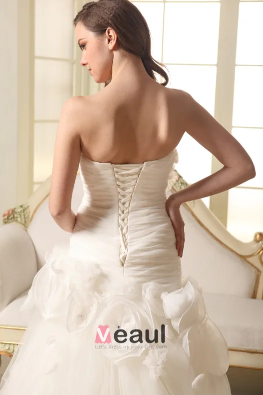 2015 Beautiful A-line Strapless With Handmade Flowers Wedding Dresses Bridal Gown