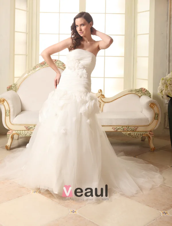 2015 Beautiful A-line Strapless With Handmade Flowers Wedding Dresses Bridal Gown