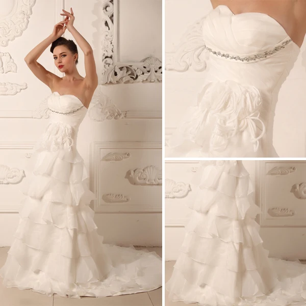 Une Ligne De Train Sweetheart Perles De Balayage De La Robe De Mariée En Organza Froissé
