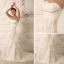 Une Ligne De Train Sweetheart Perles De Balayage De La Robe De Mariée En Organza Froissé