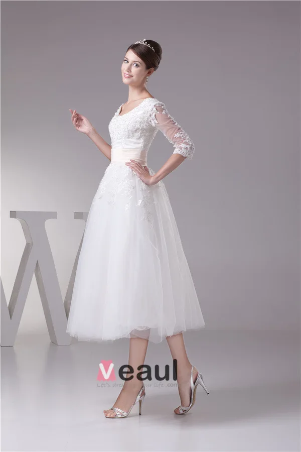Charming Ball Gown Scoop Neck Lace Sleeves Tea Lenght Wedding Dress Short Bridal Gown