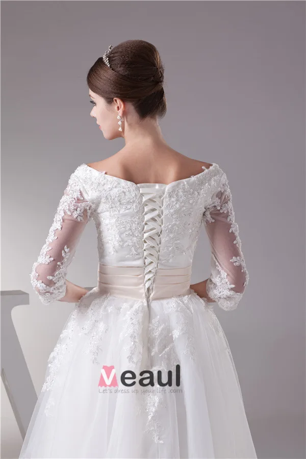 Charming Ball Gown Scoop Neck Lace Sleeves Tea Lenght Wedding Dress Short Bridal Gown