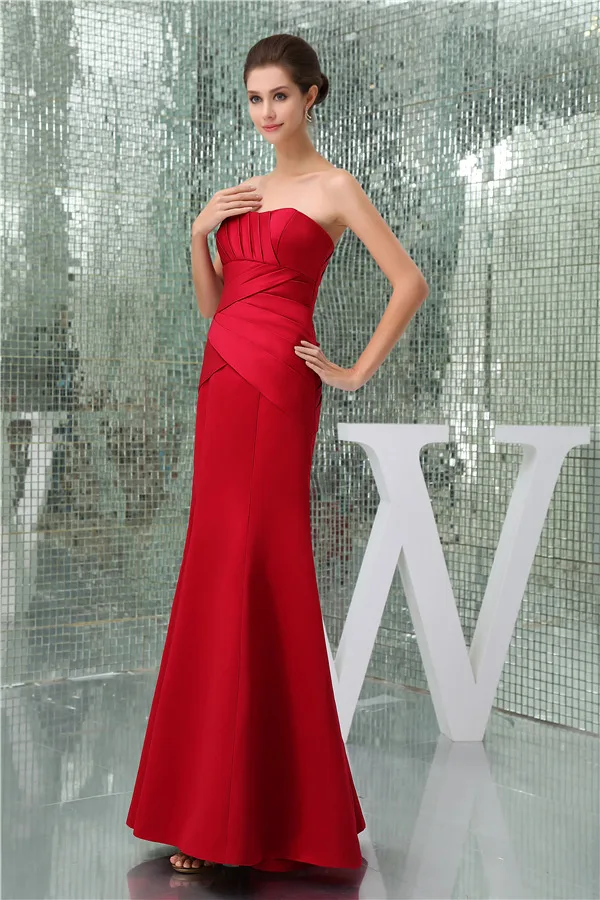 Sjarmerende Kappe Stroppeløs Plissert Havfrue Brudepikekjoler Til Bryllup