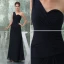 De Longues Robe De Demoiselle D'honneur Simples Empire Une Épaule À Volants
