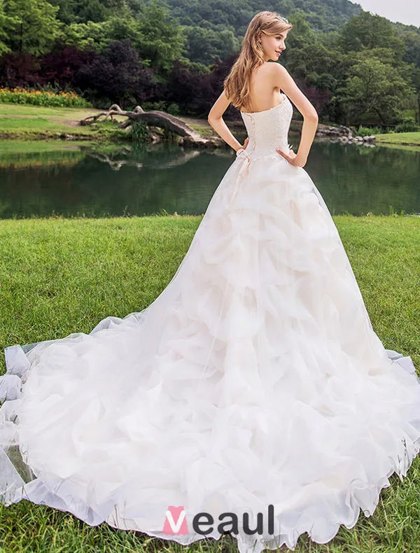 2015 Gorgeous Sweetheart Appliques Lace Organza Satin Ball Gown Wedding Dress