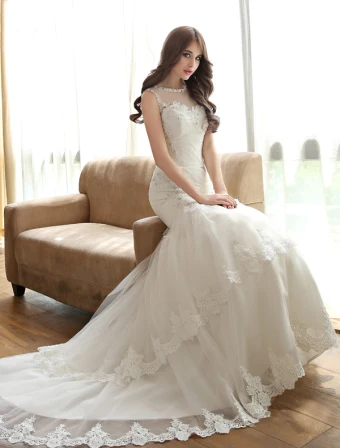 2015 A Line Scoop Neck Beading Rhinestone Appliques Lace Wedding Dress