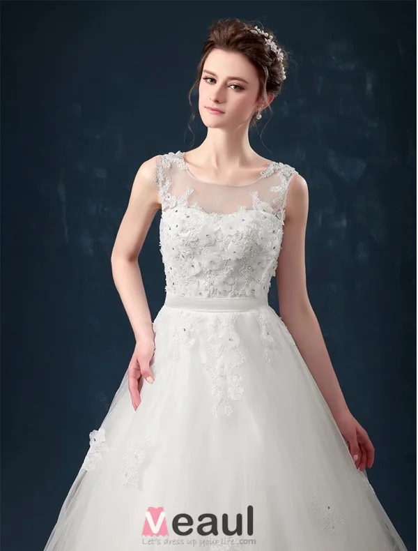 2015 A-line Shoulders Handmade Flowers Sash Applique Lace Wedding Dress
