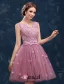 Épaules De Jeune Fille Douce V-cou Dentelle Et Robe De Cocktail En Tulle
