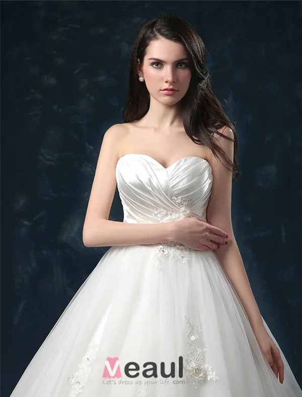2015 Sweetheart Appliques Lace & Flowers Organza Ball Gown Wedding Dress