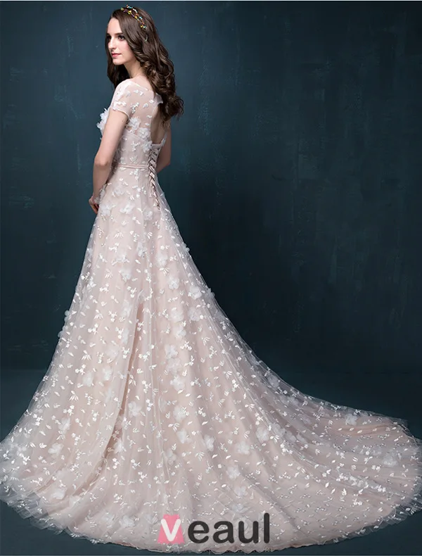 Une Ligne Appliques Princesse Carré Décolleté Dos Nu Perlage Robe De Mariée En Organza