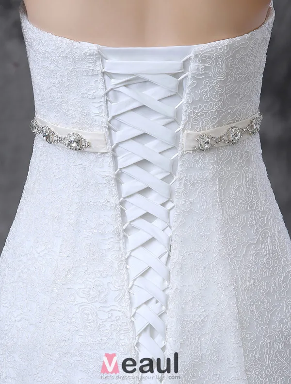 Simple Une Ligne De Robe De Mariée En Dentelle Bretelles Strass Ceinture