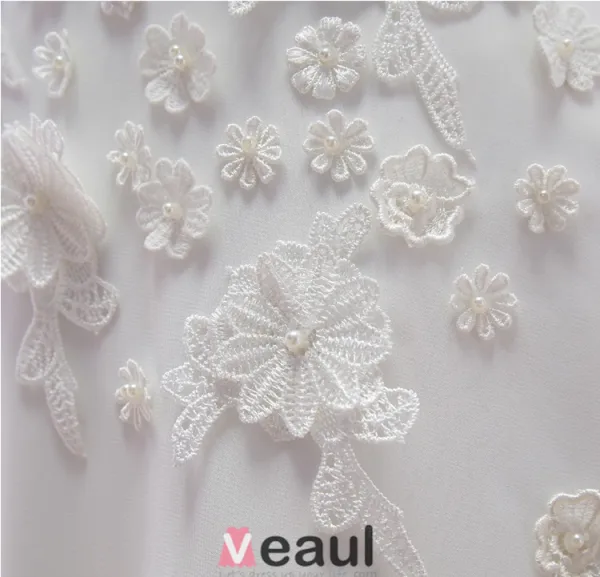A-ligne De Fleurs À La Main Percées Robe De Mariée En Dentelle De Plage