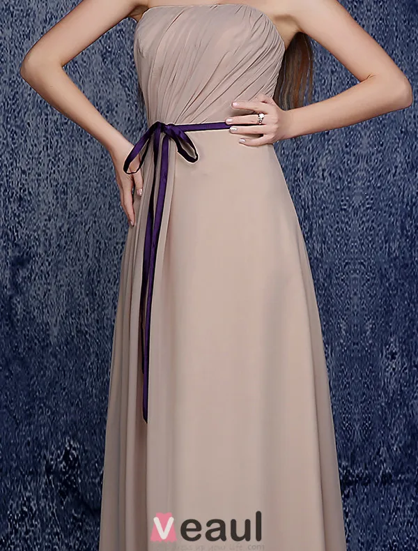 Enkel Stroppeløs Ruffle Champagne Chiffon Brudepike Kjole Med Sash