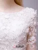 2015 A-ligne Encolure Carrée Perles Et Dentelles Été Courte Robe De Mariée Asymétrique